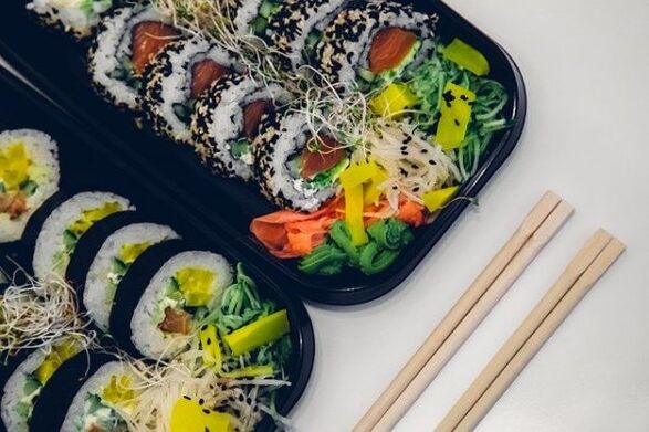 Sushi fir déi japanesch Ernährung